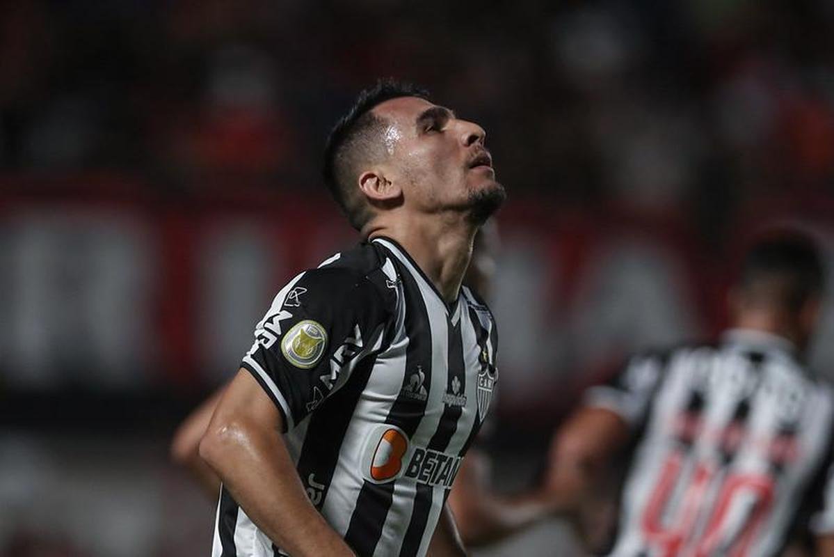 Veja as fotos do confronto entre Atltico-GO e Atltico, no estdio Antnio Accioly, em Goinia, pela 27 rodada da Srie A do Brasileiro.