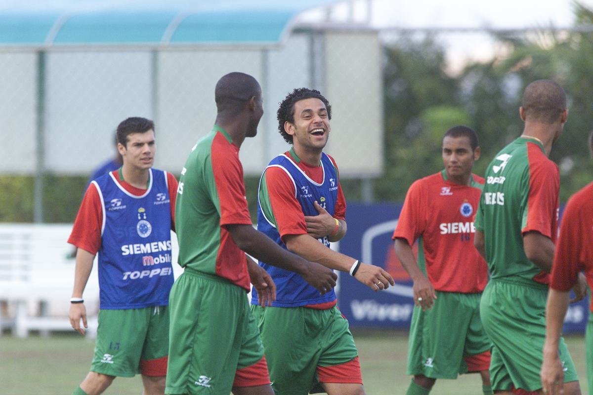 O dia a dia de Fred na Toca da Raposa II entre julho de 2004 e agosto de 2005