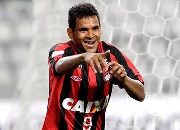 Aos 33 anos, Éderson - que passou por Vasco, Athletico-PR, Fortaleza e outros times - está disputando o Campeonato Gaúcho pelo São Luiz