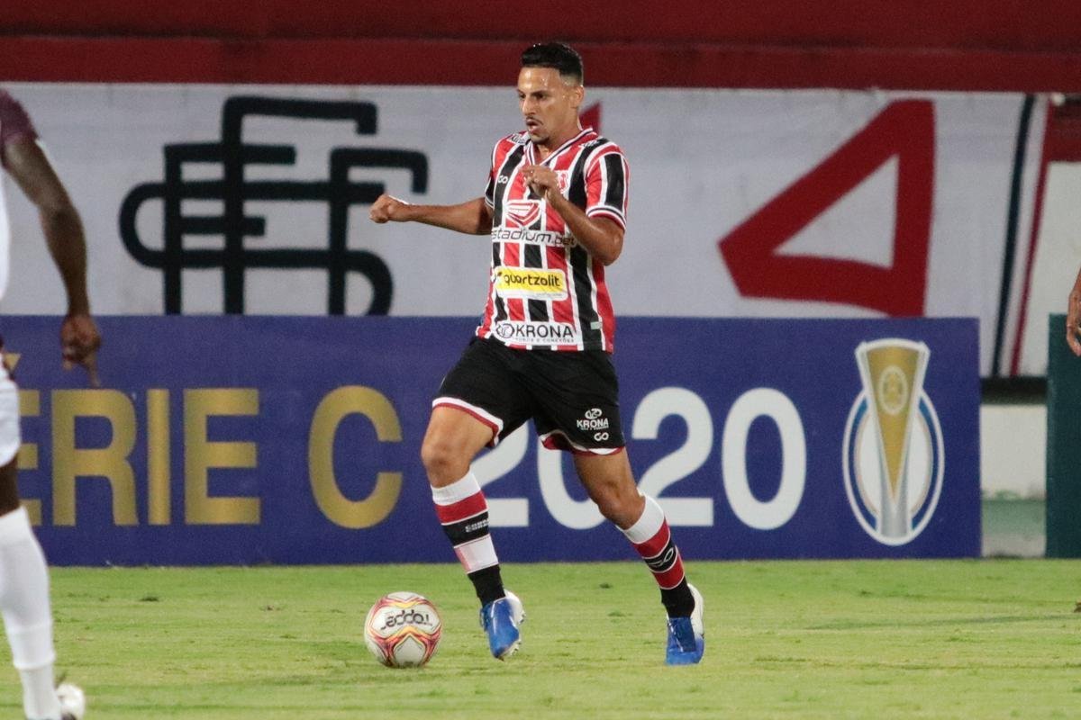 No Arruda, Jacuipense saiu na frente, com Railan. Mayco Félix, com dois gols, virou para o Santa. Os dois gols de Dinei, viraram novamente o placar, mas, nos minutos finais, Toty empatou para o Tricolor.