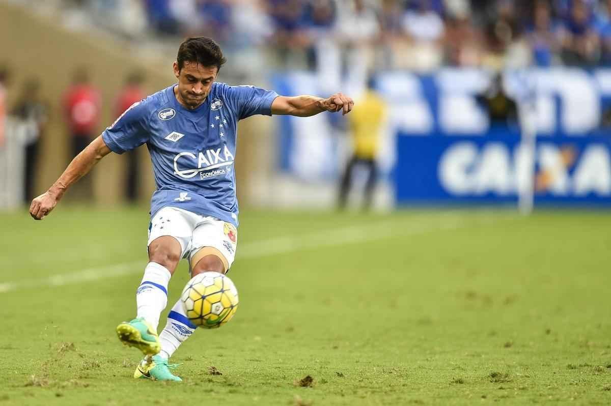 Confira detalhes da nova terceira camisa lanada pelo Cruzeiro