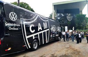 Novo nibus foi apresentado na Cidade do Galo nesta segunda-feira