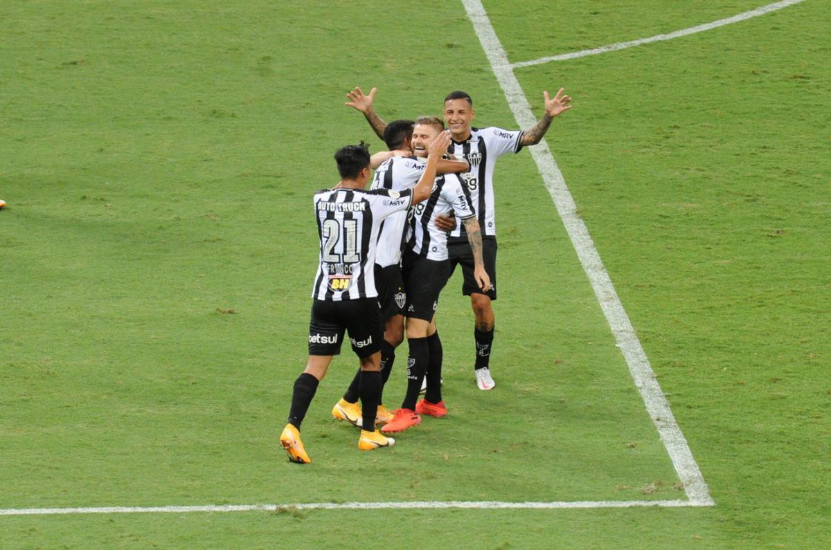 Imagens do jogo entre Atlético e Coritiba, pela 27ª rodada da Série A do Campeonato Brasileiro, no Mineirão