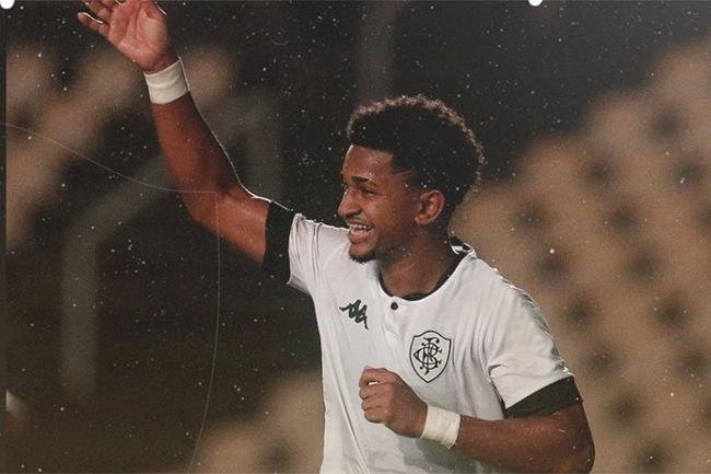 Warley marcou o gol da vit�ria do Botafogo por 1 a 0