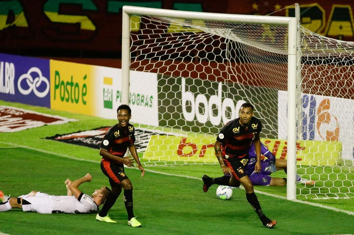 Na estreia do Brasileirão, o Sport bateu o Ceará por 3 a 2, com gols de Elton (2x) e Jonatan Gomez.