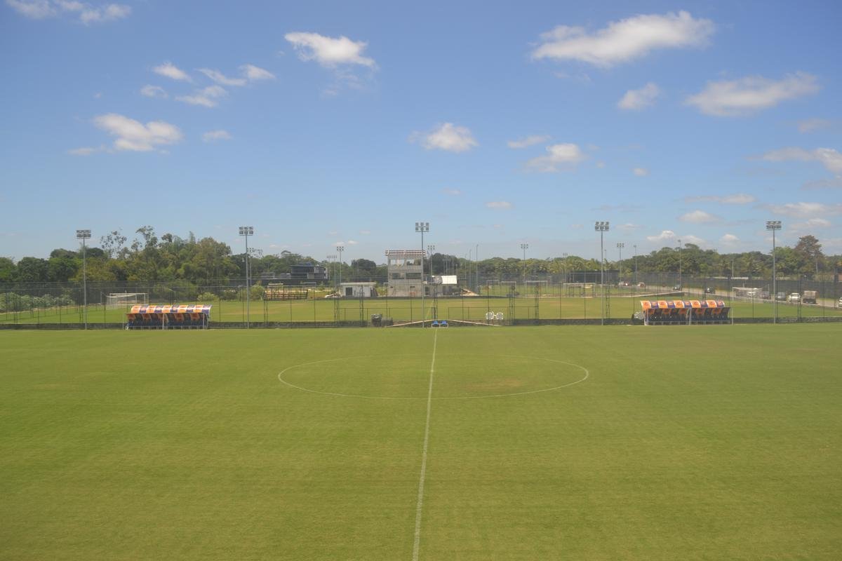 CT tem quatro minicampos e dois campos oficiais e j se trabalha na construo de mais dois campos