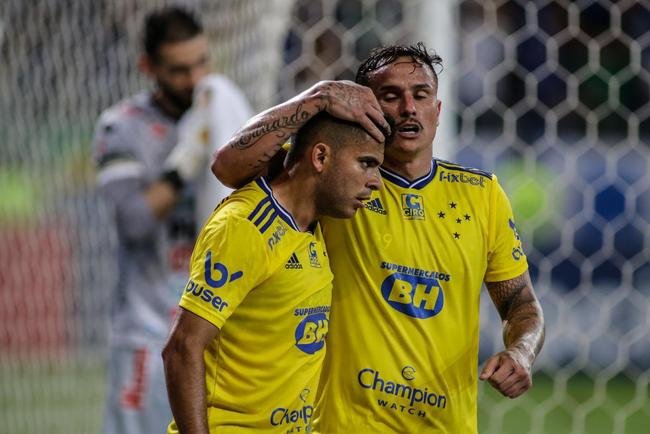 As melhores fotos do jogo entre Cruzeiro e Operrio-PR, no Mineiro, em Belo Horizonte, pela 29 rodada da Srie B do Brasileiro