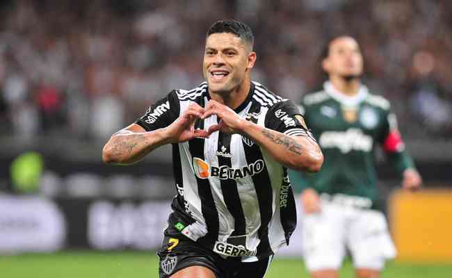 Atlético confirma lesão de Hulk; jogador só voltará a campo em