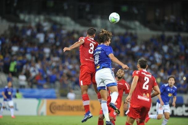 Cruzeiro enfrentou o CRB no Mineiro