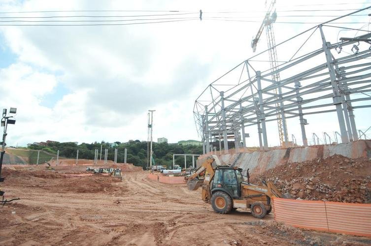 Arena MRV completa um ano de obras neste 20 de abril de 2021. Veja como est o andamento da construo do estdio do Atltico, que tem previso de ficar pronto em outubro de 2022. Sero 46 mil lugares, 2.333 vagas de estacionamento, 40 bares e 80 camarotes. O empreendimento fica no bairro Califrnia, em Belo Horizonte. (Fotos de Gladyston Rodrigues/EM/D. A Press)
