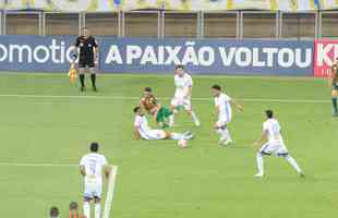 Jogadores do Cruzeiro deixam campo cabisbaixos aps derrota para o Sampaio Corra por 2 a 1
