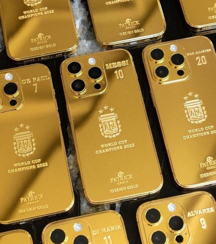 Iphones foram banhados a ouro pela Idesign Gold, a pedido de Lionel Messi