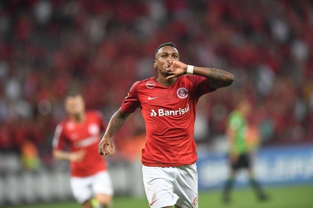 Amrica enfrentou o Internacional, no Beira-Rio, em Porto Alegre, pela 34 rodada do Brasileiro