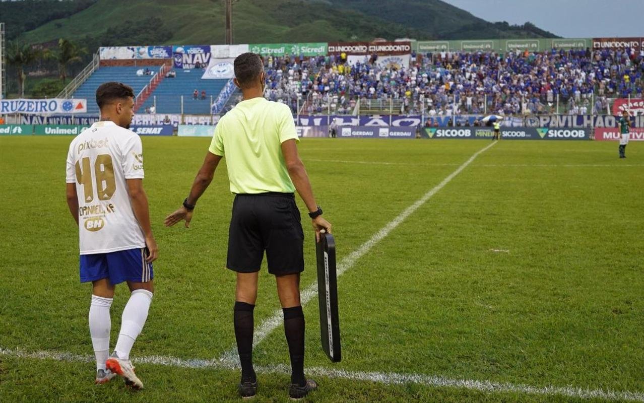 Fotos do jogo entre Caldense e Cruzeiro