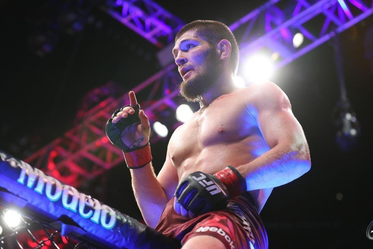 Na luta principal, Khabib Nurmagomedov venceu Al Iaquinta por deciso unnime e conquistou o cinturo do peso leve