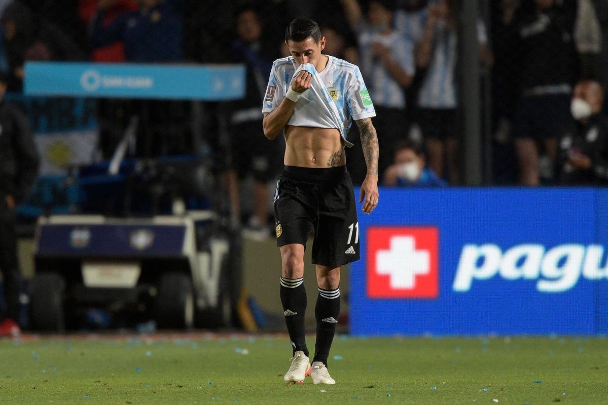 Sem Neymar, Brasil encarou a Argentina em clssco agitado pelas Eliminatrias