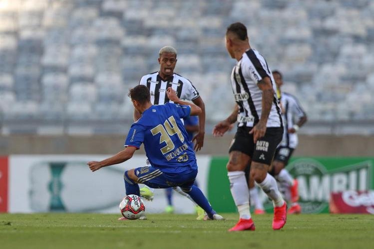Fotos do clássico do centenário, entre Cruzeiro e Atlético, no Mineirão, em Belo Horizonte, pela nona rodada do Campeonato Mineiro
