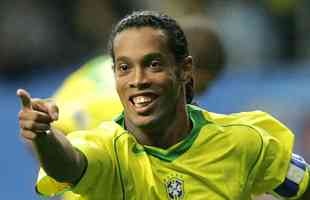 9 - Ronaldinho - 33 gols em 97 jogos