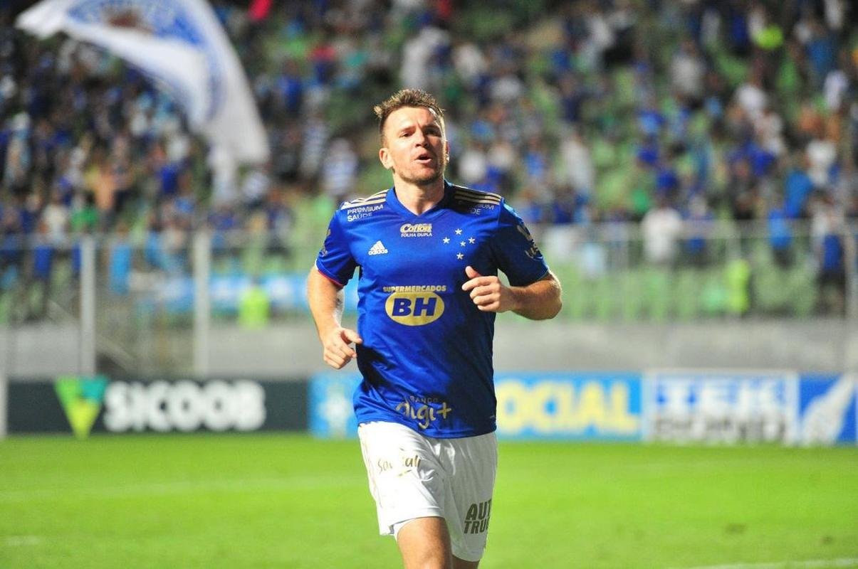 Fotos do jogo entre Cruzeiro e Remo, no Independncia, em BH, pela 32 rodada da Srie B do Brasileiro