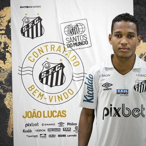 Santos anunciou o lateral-direito João Lucas