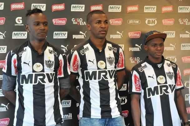 Veja imagens da apresentao de Hyuri, Erazo e Juan Cazares, novos reforos do Atltico
