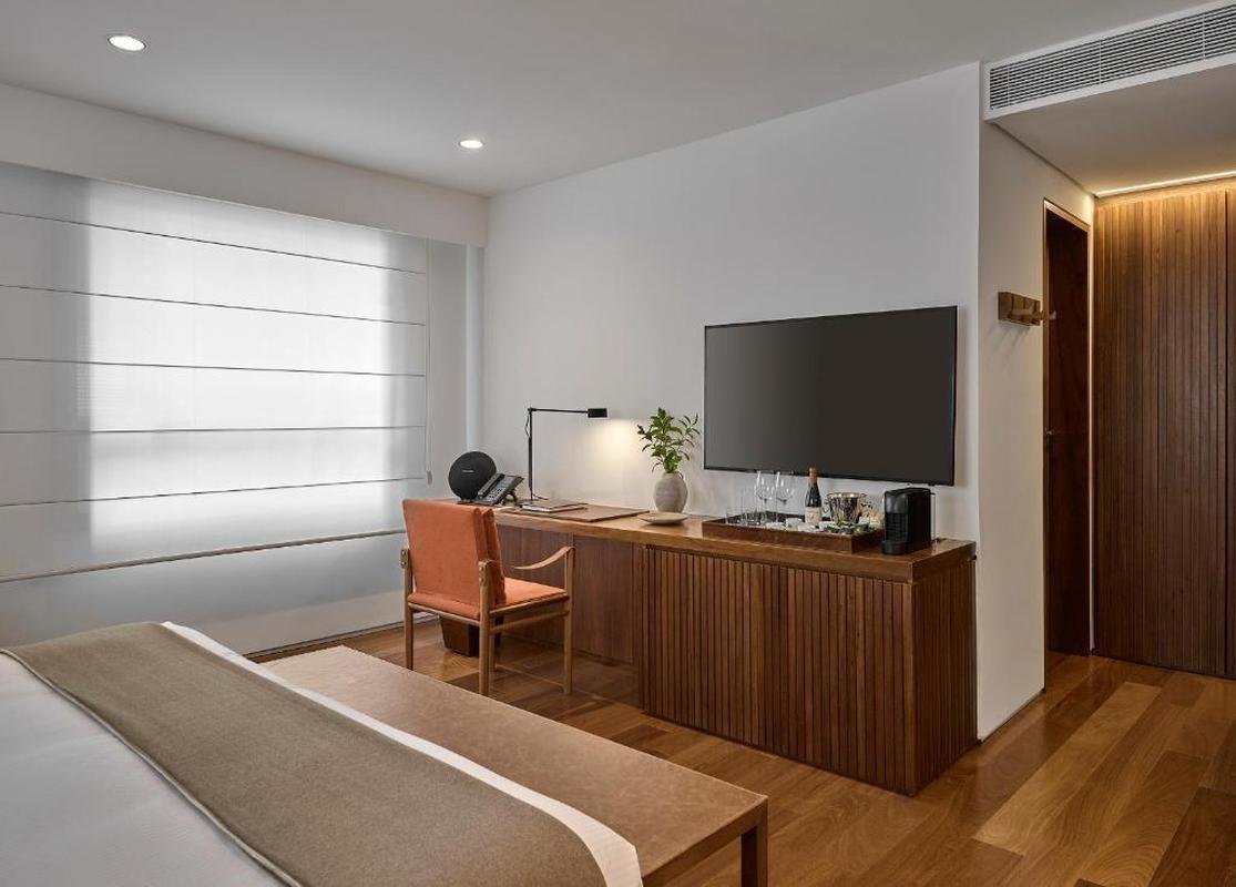 Luxuoso hotel Fasano  a 'casa' de Ronaldo em Belo Horizonte. Dono de 90% da SAF do Cruzeiro se hospeda sempre no local e realiza reunies com sua equipe e parceiros. 