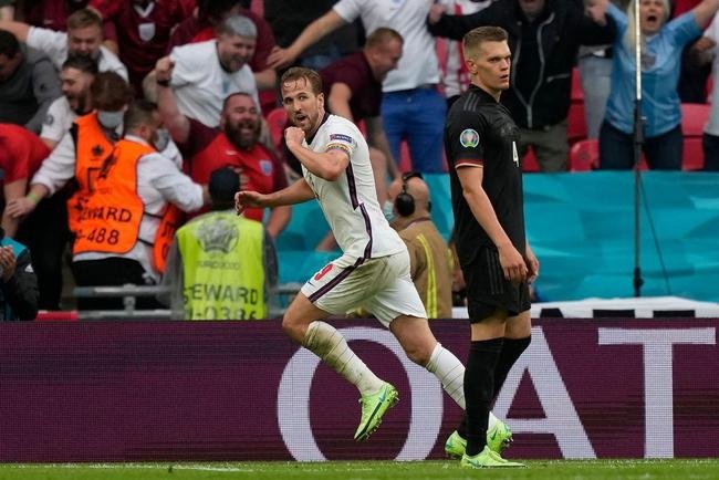 Fotos do gol de Harry Kane, da Inglaterra, sobre a Alemanha, em Wembley. Ingleses venceram por 2 a 0 e avan�aram �s quartas de final da Eurocopa