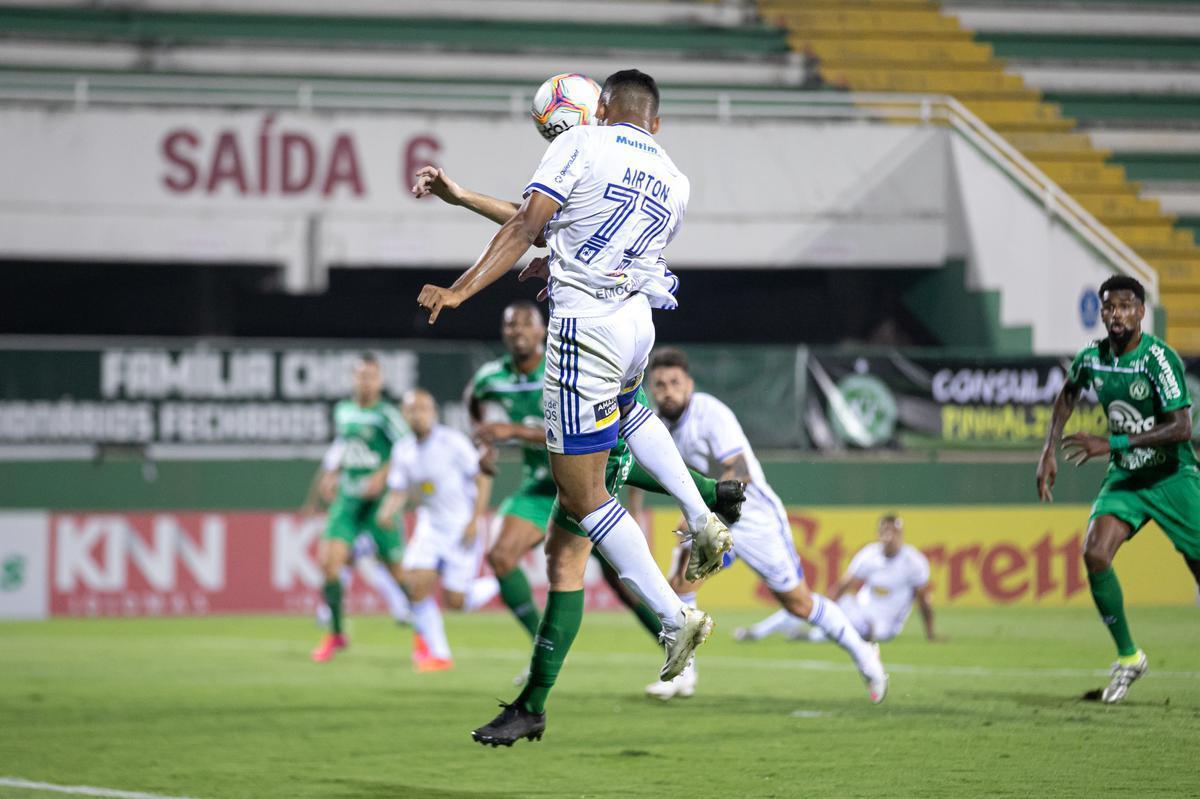 23ª rodada - Chapecoense 0x1 Cruzeiro - 24/11, na Arena Condá, em Chapecó-SC - 15º lugar, com 28 pontos.
