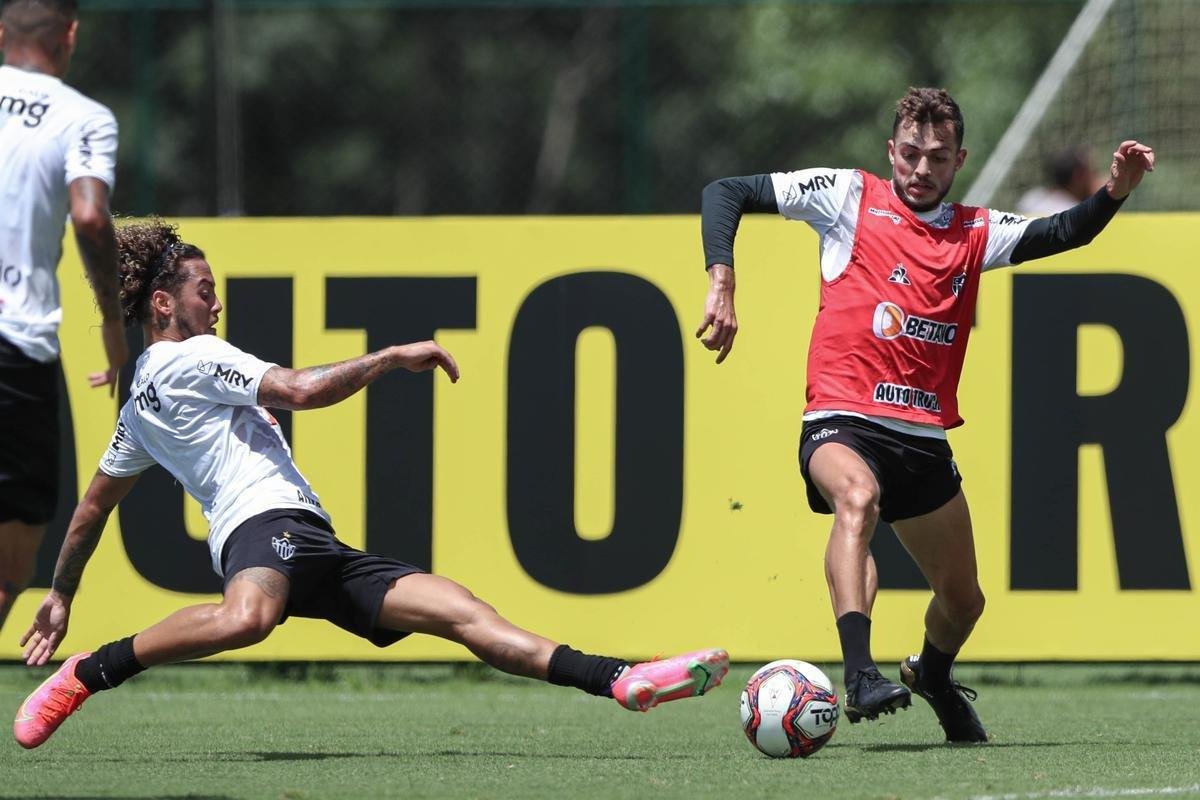 Primeiro treino comandado por Cuca desde a volta ao Atltico