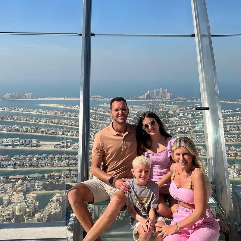 Rver em Dubai com a famlia