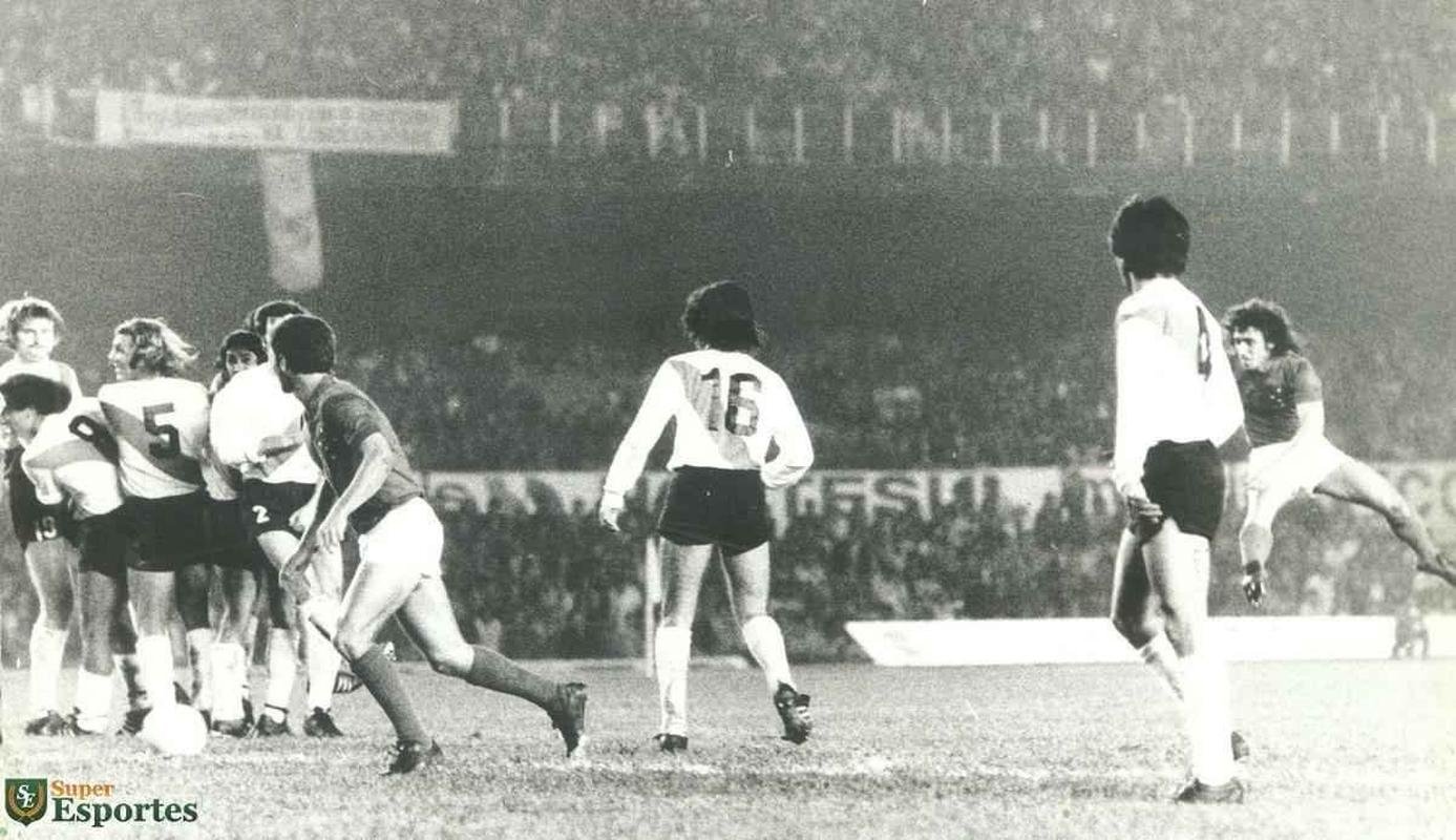 Cruzeiro derrotou River Plate por 4 a 1 no Mineiro em primeiro jogo da finalssima da Libertadores