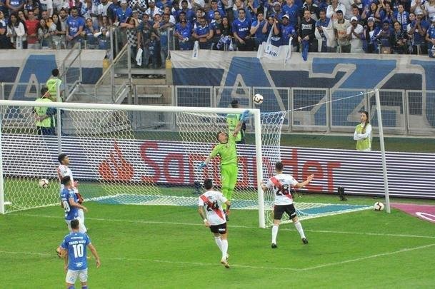 Lances do segundo tempo do duelo entre Cruzeiro e River Plate pela Copa Libertadores