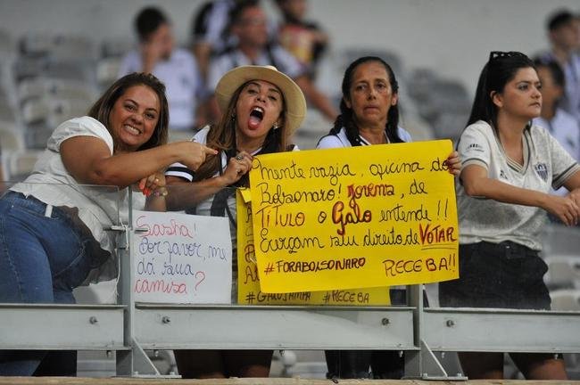 Fotos da torcida do Atltico, no Mineiro, durante a partida de volta da semifinal do Campeonato Mineiro, contra a Caldense