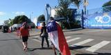 De passagem em BH rumo a So Paulo, torcedores chilenos acamparam em lote vago em frente  Toca da Raposa II, centro de treinamento do Cruzeiro, em Belo Horizonte, onde a Seleo Chilena est hospedada durante a Copa do Mundo