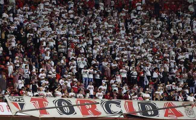 Basquete do São Paulo perde em 1º encontro com torcida no Morumbi