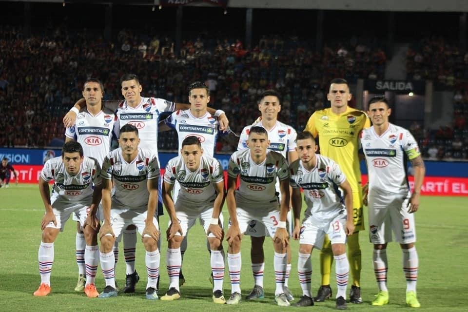 Nacional - quarto colocado geral no Campeonato Paraguaio (primeira fase)
