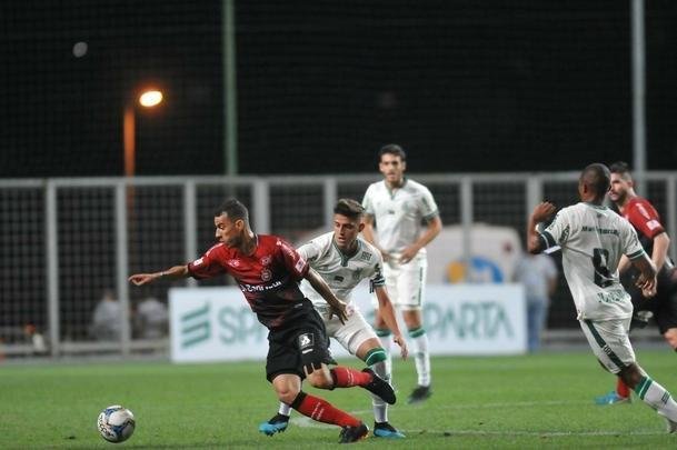 Fotos de Amrica x Brasil de Pelotas, no Independncia, pela 24 rodada da Srie B