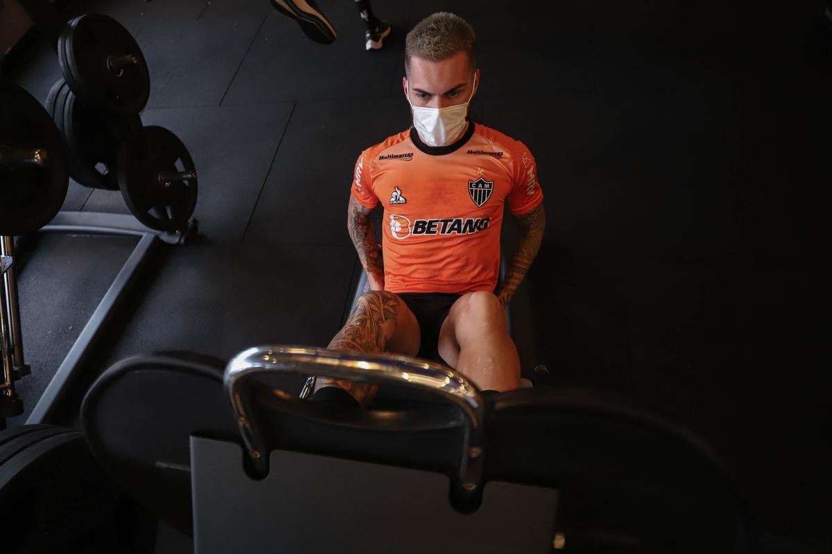 Atltico treina em Feira de Santana aps classificao