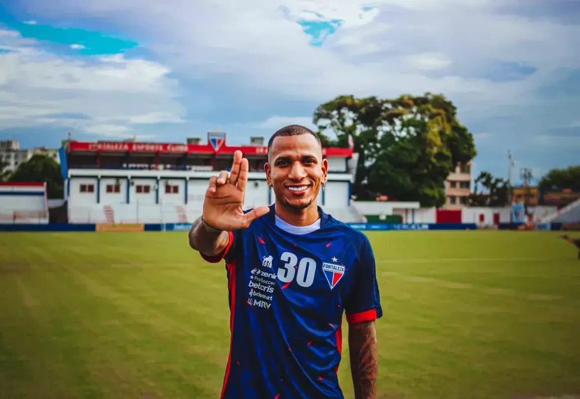 Fortaleza contratou o meia Rmulo Otero
