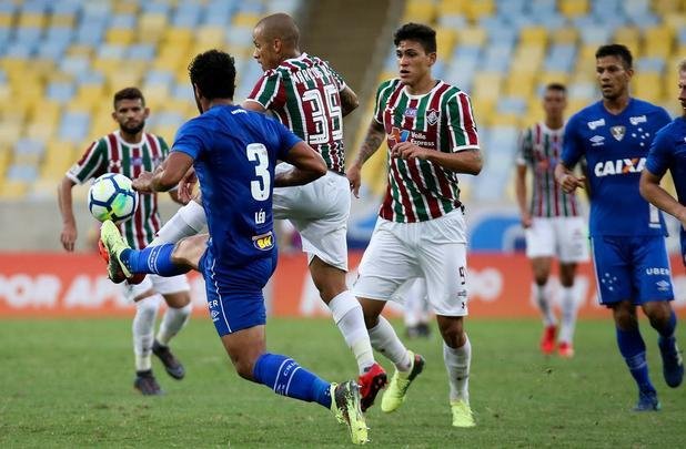 Fluminense e Cruzeiro em partida vlida pela segunda rodada do Brasileiro
