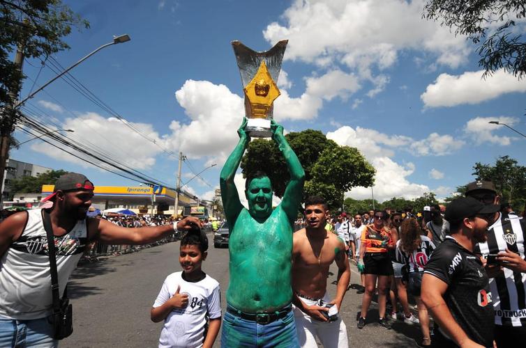 Torcida do Atlético chegou animada ao Mineirão para o jogo da taça, contra o RB Bragantino. Dia de festejar com o time o título do Campeonato Brasileiro de 2021