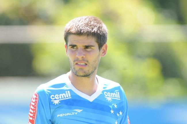 Uruguayan Federico Gino played for Cruzeiro in 2016. The midfielder currently plays for PAS Giannina in Greece.