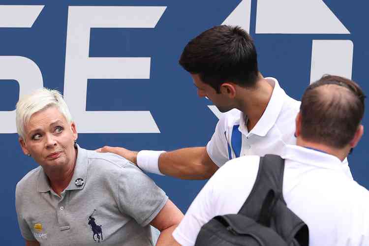 Com dores no ombro, Djokovic desiste de jogo, e Wawrinka avança às quartas  do US Open, tênis