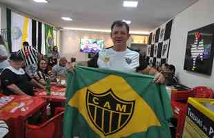 GaloCuia, nesse sbado (19), reuniu dezenas de atleticanos em 'concentrao' para a Supercopa do Brasil contra o Flamengo. As equipes se enfrentam no domingo, na Arena Pantanal, em busca do primeiro trofu da temporada 2022.