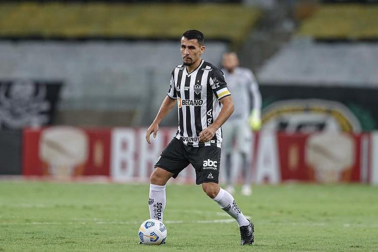 Zagueiro pela esquerda - Junior Alonso - Atlético (86%)
