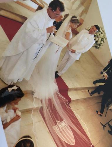 Rodrigo se casou com Karine em uma cerimnia temtica do Atltico