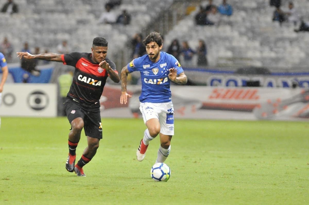 Fotos de Cruzeiro x Vitria, no Mineiro, pela 36 rodada do Campeonato Brasileiro (Juarez Rodrigues/EM D.A Press)