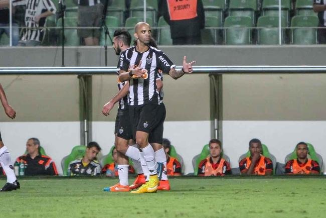 Logo depois da classificao sobre o Flamengo na Copa do Brasil, o Galo recebeu o Rubro-Negro no Independncia e tambm venceu por goleada: 4 a 0, gols de Luan, duas vezes, Diego Tardelli e Dod