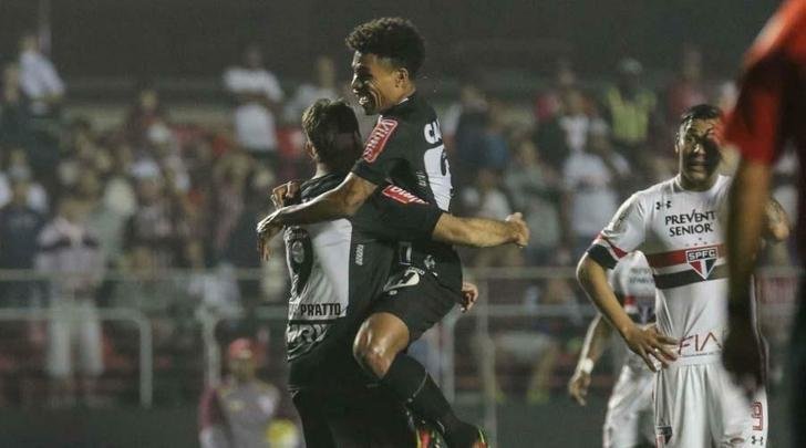 Imagens da vitria de virada do Atltico sobre o So Paulo