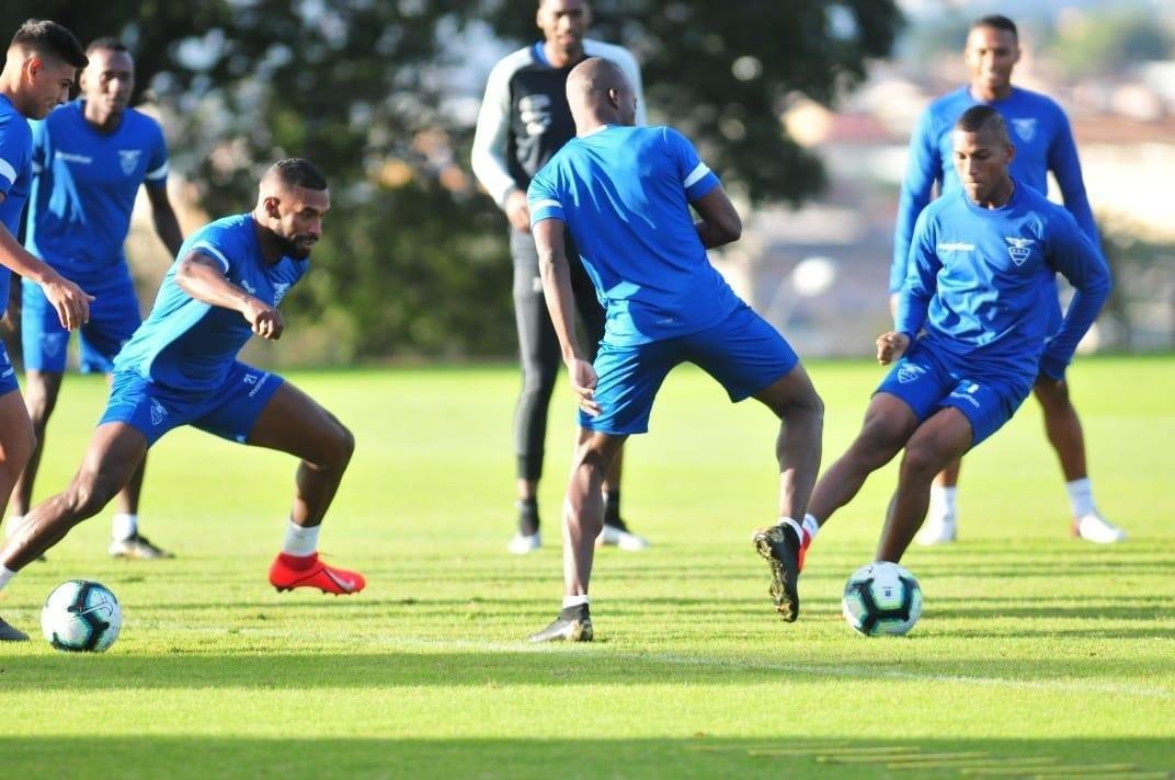 Imagens do treino do Equador na Toca da Raposa II